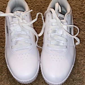 New Puma all white 7.5